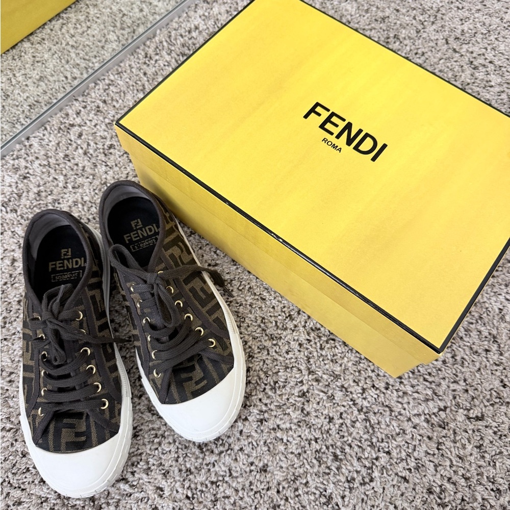 Fendi Women’s  Black and White Logo Sneakers